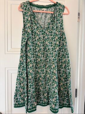 Max Studio Green Floral V-Neck Sleeveless Mini Dress